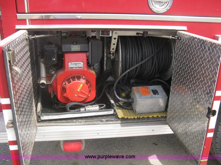 image for item H5460 2000 HME 1871 fire truck
