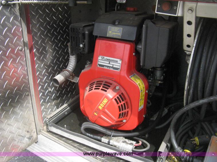 image for item H5460 2000 HME 1871 fire truck