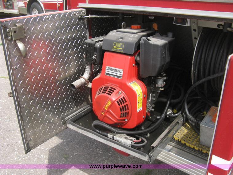 image for item H5460 2000 HME 1871 fire truck