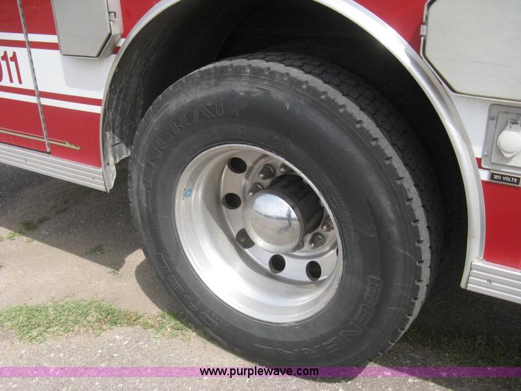 image for item H5460 2000 HME 1871 fire truck