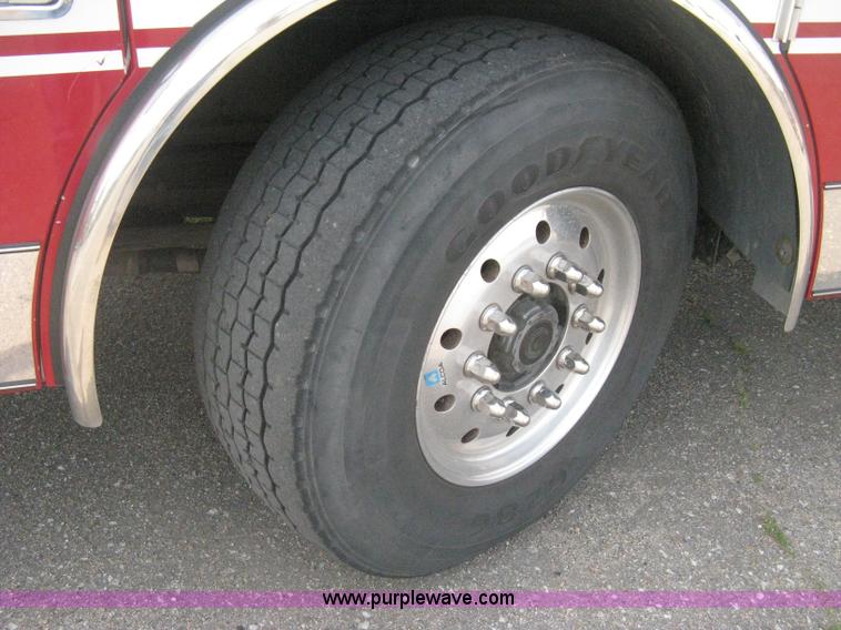 image for item H5460 2000 HME 1871 fire truck