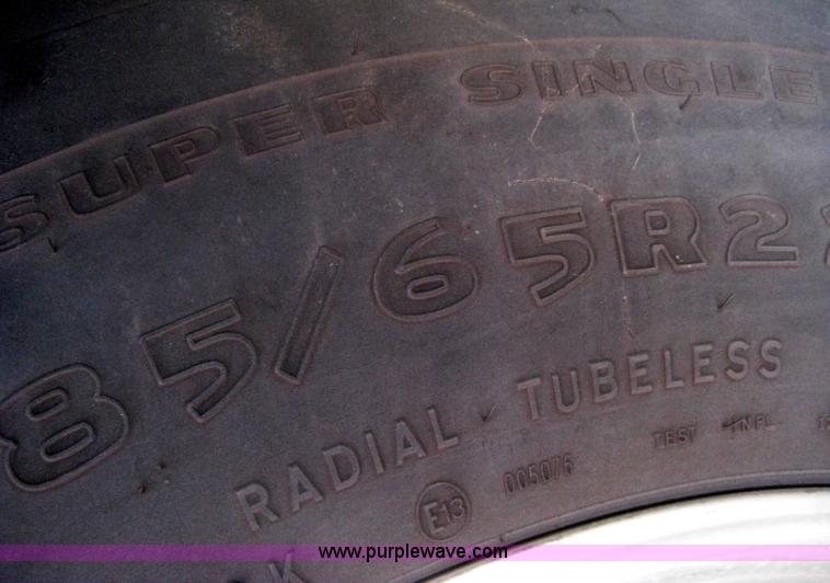 image for item H5460 2000 HME 1871 fire truck