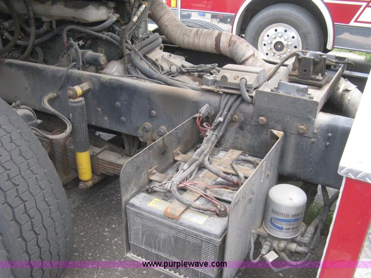 image for item H5460 2000 HME 1871 fire truck