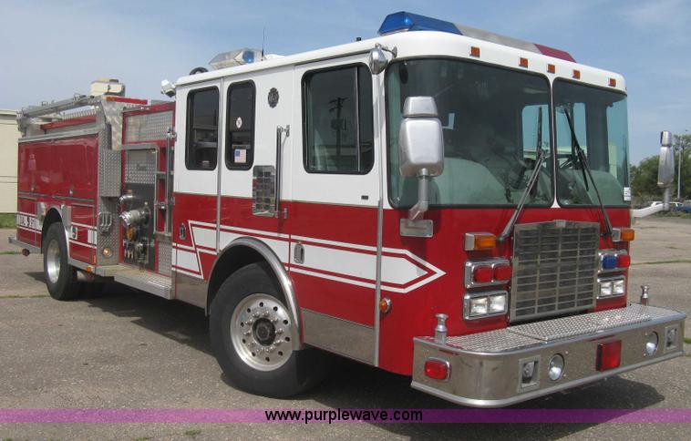 image for item H5461 2000 HME 1871 fire truck