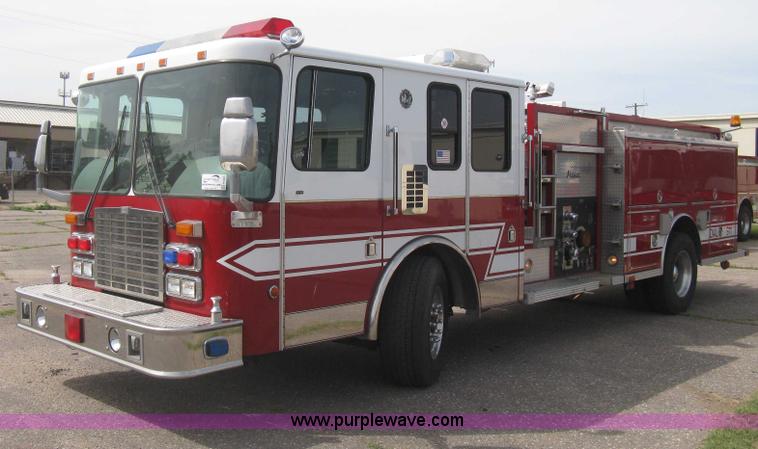 image for item H5461 2000 HME 1871 fire truck