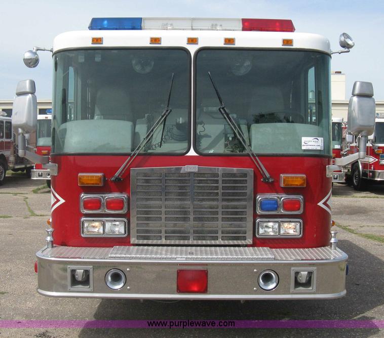 image for item H5461 2000 HME 1871 fire truck