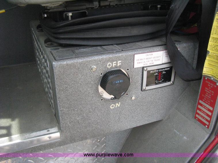 image for item H5461 2000 HME 1871 fire truck