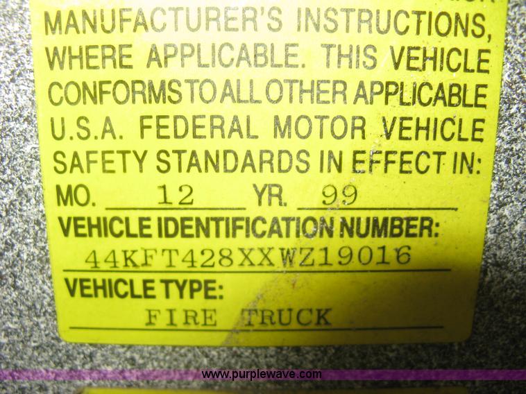 image for item H5461 2000 HME 1871 fire truck