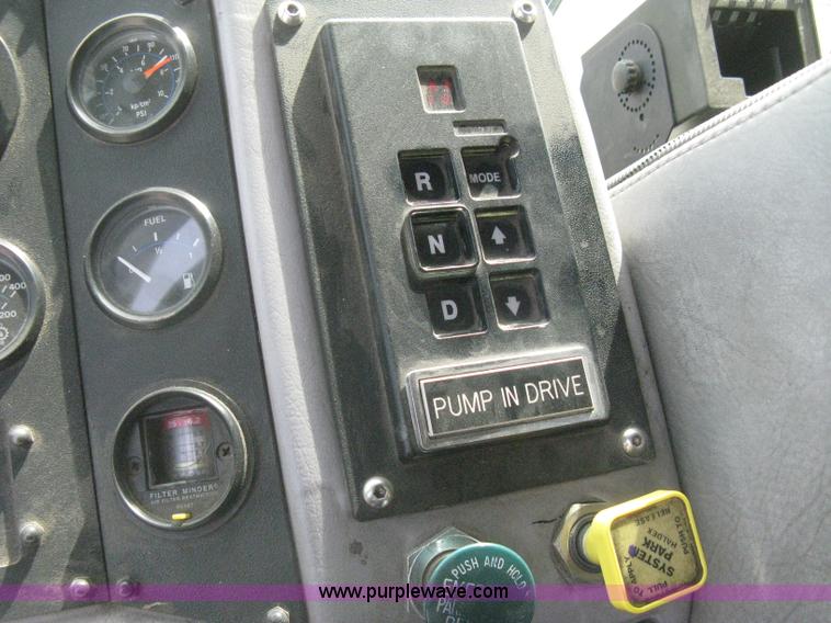 image for item H5461 2000 HME 1871 fire truck