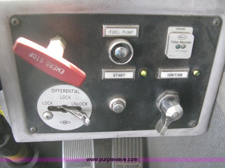 image for item H5461 2000 HME 1871 fire truck