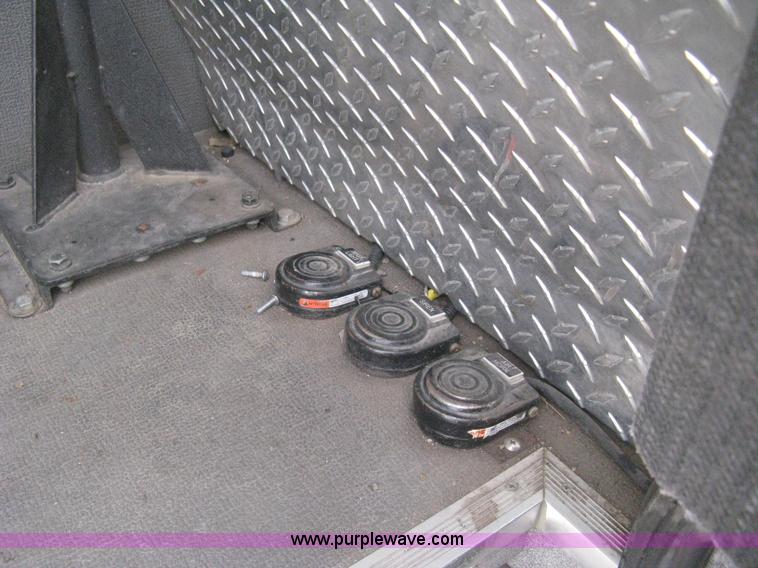 image for item H5461 2000 HME 1871 fire truck