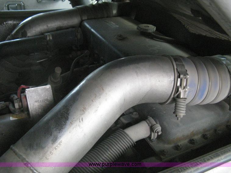 image for item H5461 2000 HME 1871 fire truck