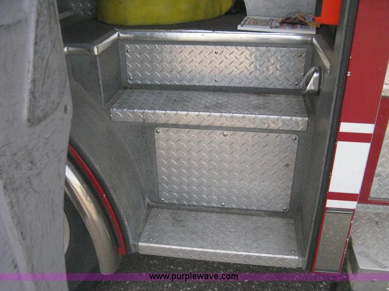 image for item H5461 2000 HME 1871 fire truck