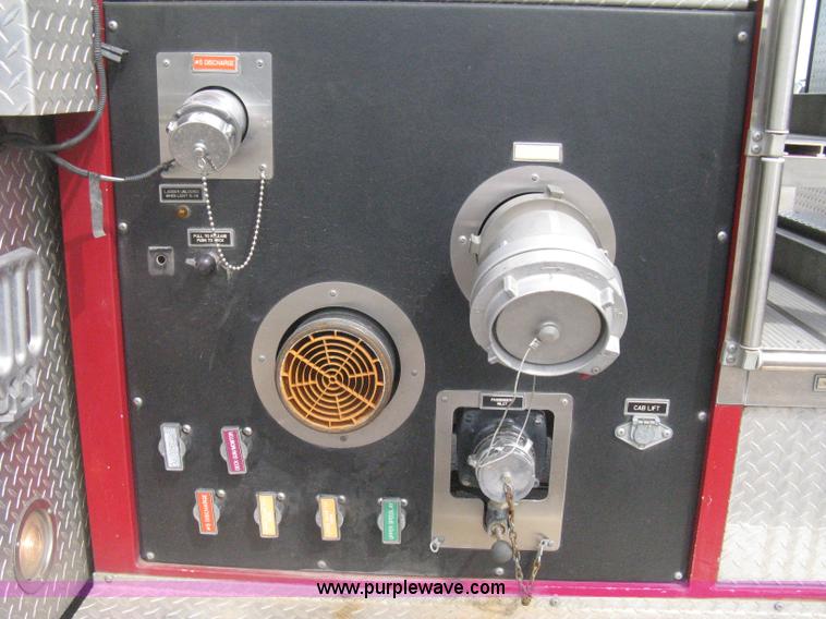 image for item H5461 2000 HME 1871 fire truck