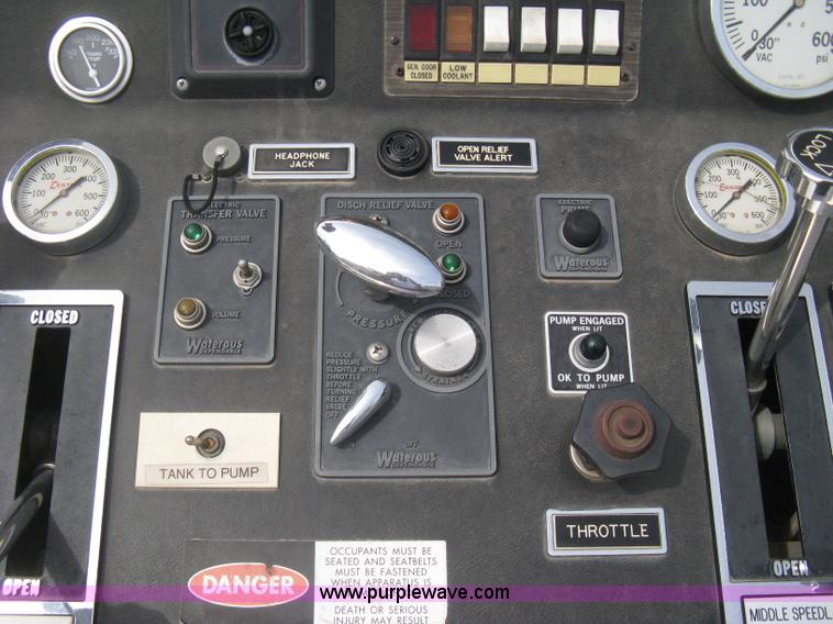 image for item H5461 2000 HME 1871 fire truck