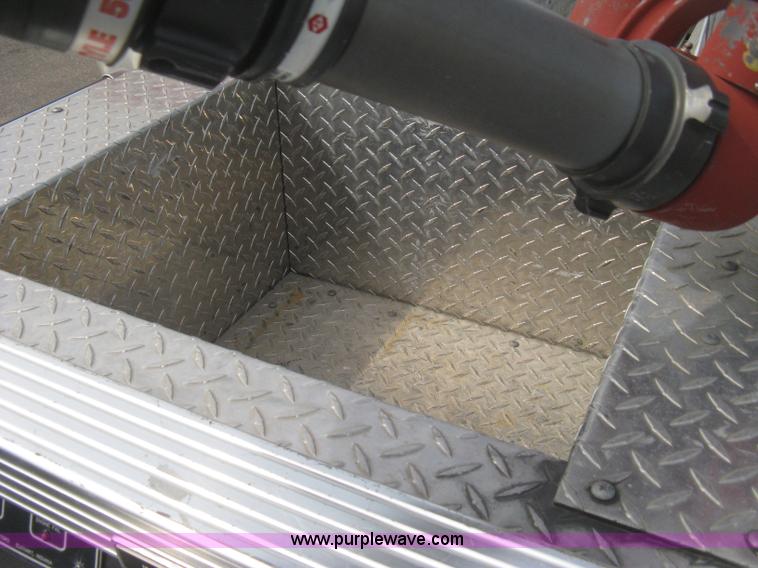 image for item H5461 2000 HME 1871 fire truck