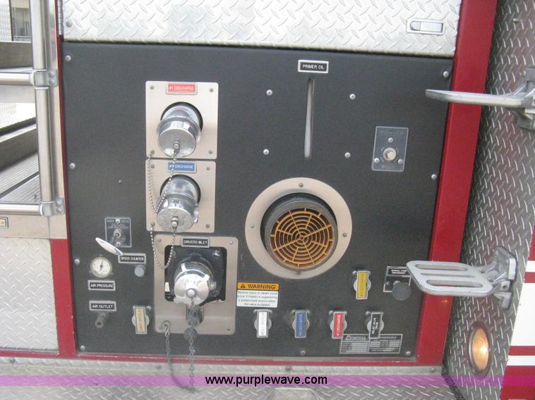 image for item H5461 2000 HME 1871 fire truck