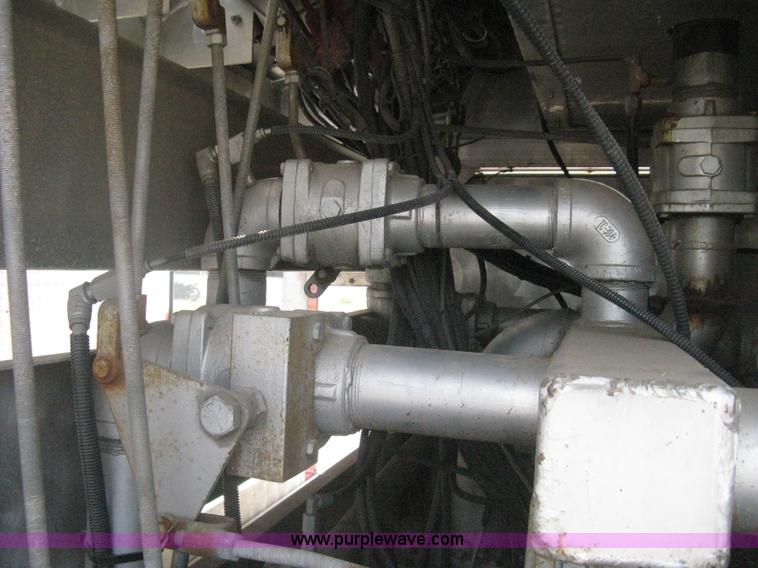 image for item H5461 2000 HME 1871 fire truck