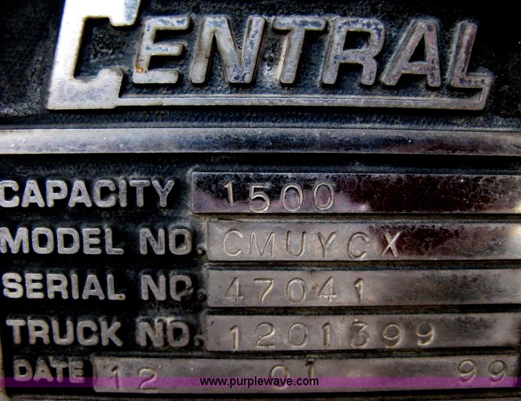 image for item H5461 2000 HME 1871 fire truck