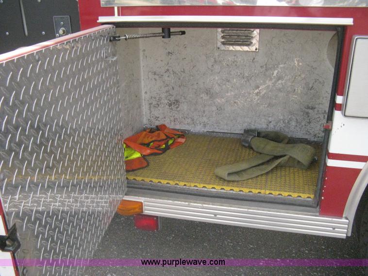 image for item H5461 2000 HME 1871 fire truck