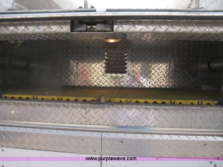 image for item H5461 2000 HME 1871 fire truck