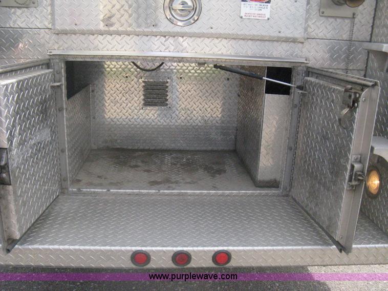 image for item H5461 2000 HME 1871 fire truck