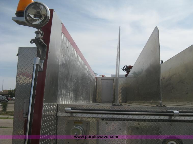 image for item H5461 2000 HME 1871 fire truck