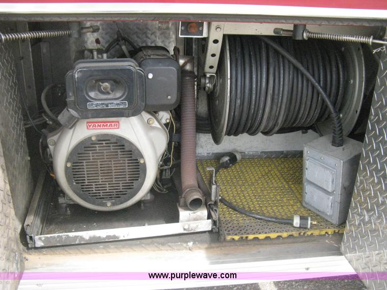 image for item H5461 2000 HME 1871 fire truck