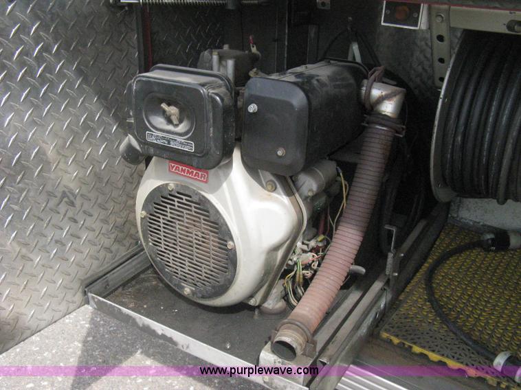 image for item H5461 2000 HME 1871 fire truck