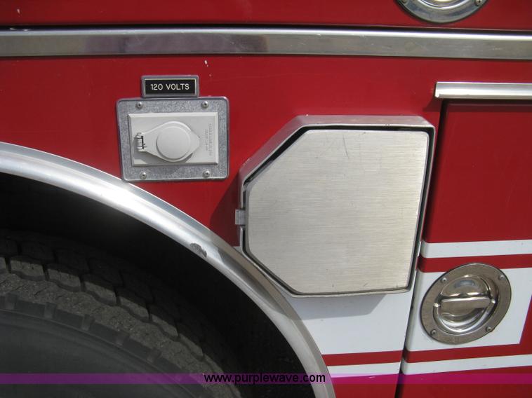 image for item H5461 2000 HME 1871 fire truck