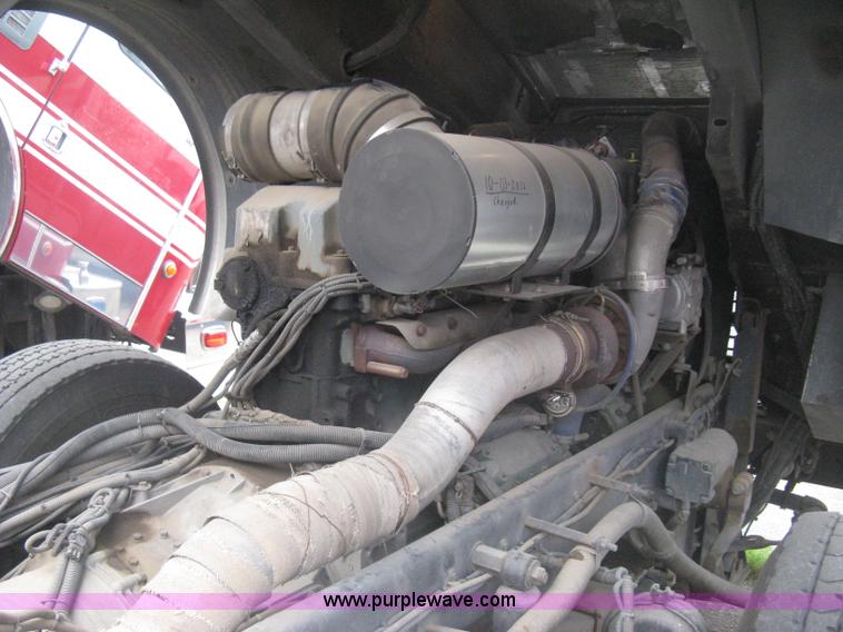 image for item H5461 2000 HME 1871 fire truck