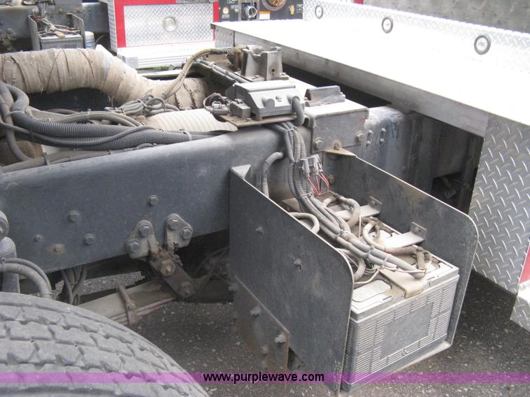 image for item H5461 2000 HME 1871 fire truck