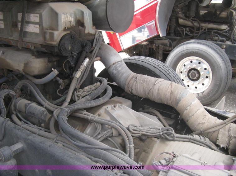 image for item H5461 2000 HME 1871 fire truck