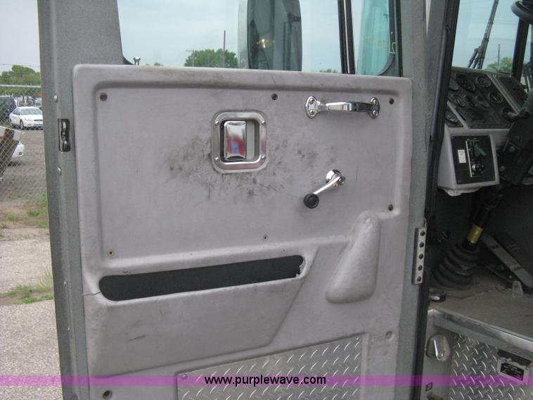 image for item H5462 2000 HME 1871 fire truck