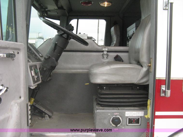image for item H5462 2000 HME 1871 fire truck