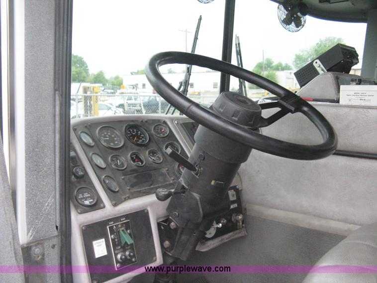 image for item H5462 2000 HME 1871 fire truck