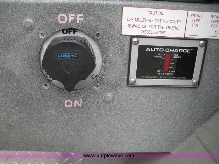 image for item H5462 2000 HME 1871 fire truck