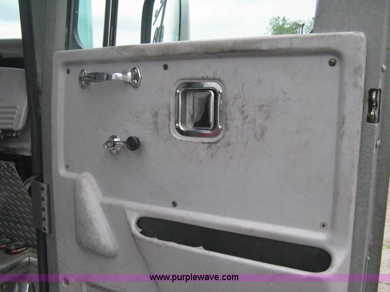 image for item H5462 2000 HME 1871 fire truck