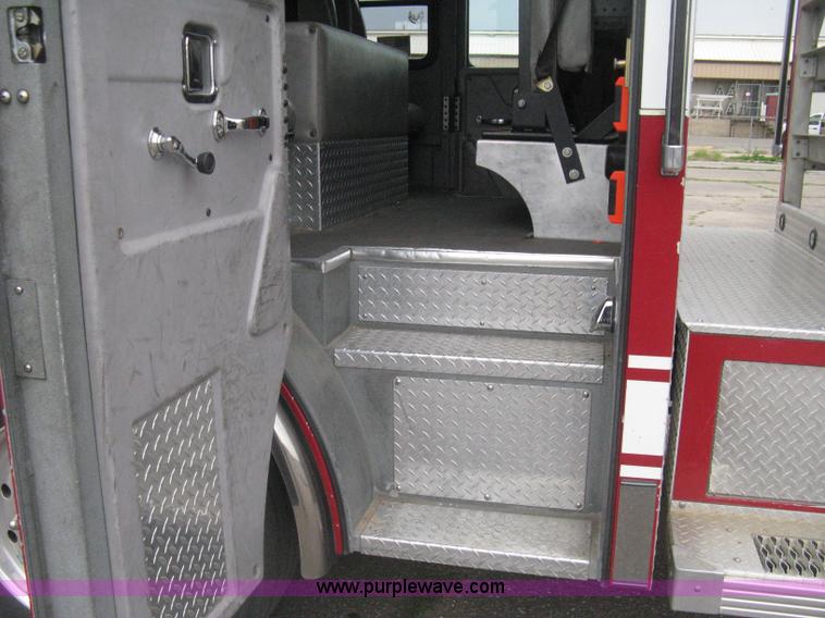 image for item H5462 2000 HME 1871 fire truck