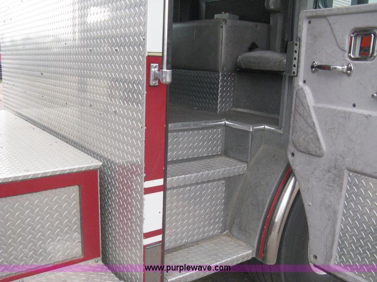 image for item H5462 2000 HME 1871 fire truck