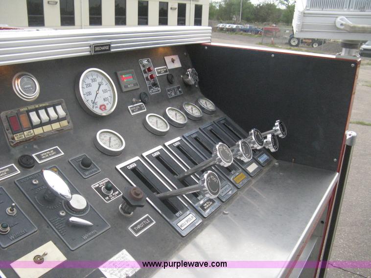 image for item H5462 2000 HME 1871 fire truck