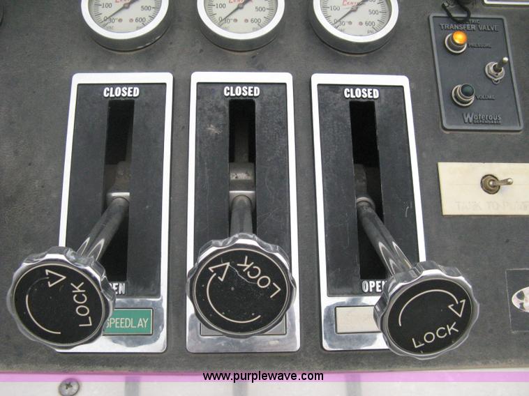 image for item H5462 2000 HME 1871 fire truck