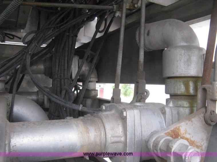 image for item H5462 2000 HME 1871 fire truck