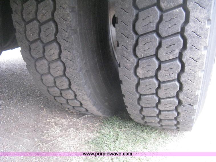 image for item H5462 2000 HME 1871 fire truck