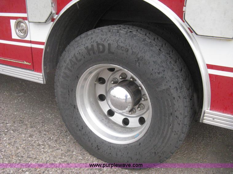 image for item H5462 2000 HME 1871 fire truck