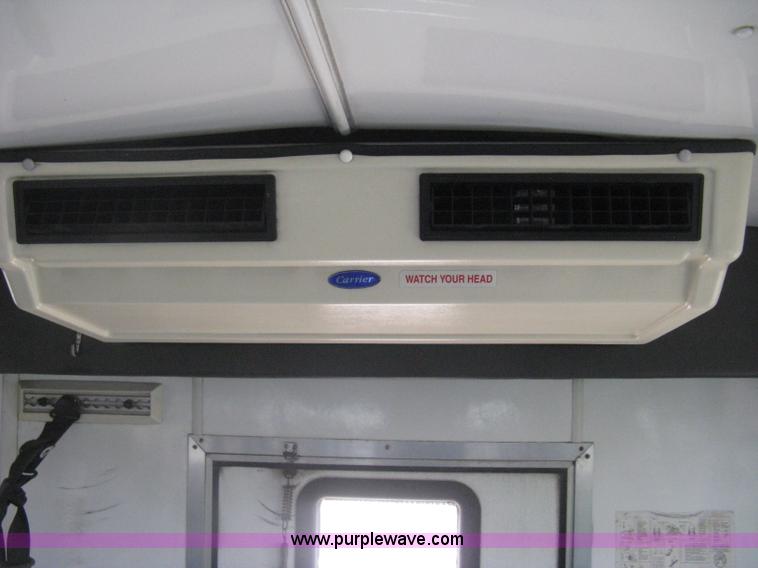 image for item H5463 2003 Ford Econoline E450 Aerotech transit vehicle