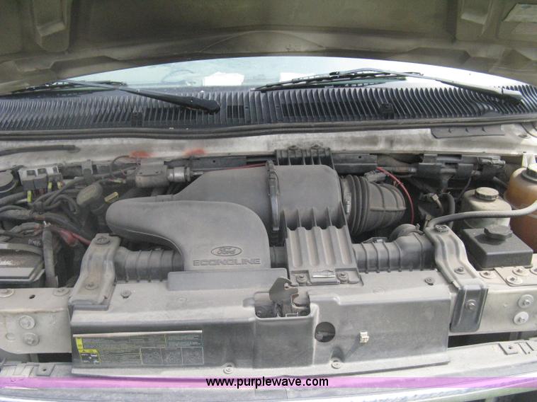image for item H5463 2003 Ford Econoline E450 Aerotech transit vehicle