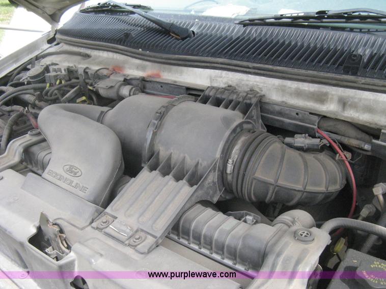 image for item H5463 2003 Ford Econoline E450 Aerotech transit vehicle