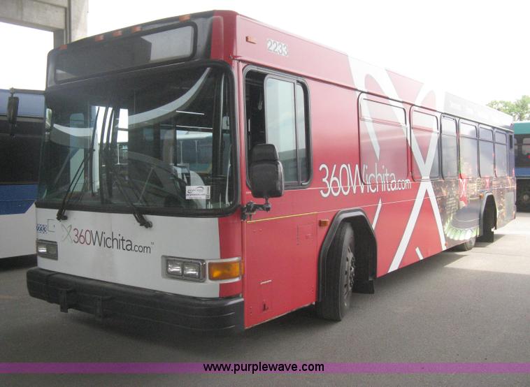 image for item H5464 2002 Gillig Low Floor 35' transit bus