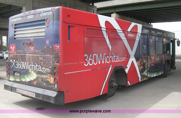 image for item H5464 2002 Gillig Low Floor 35' transit bus